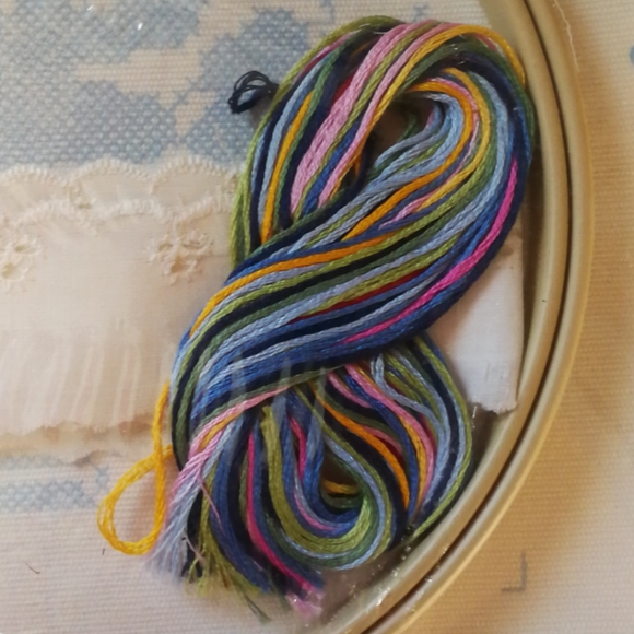 Vintage Cross Stitch 7" Stamped Blue Floral - Picture 3 of 6